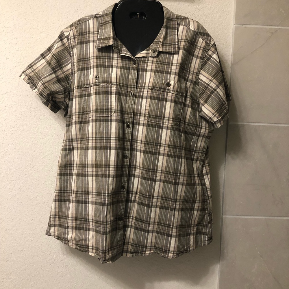 Cabelas men’s shirt